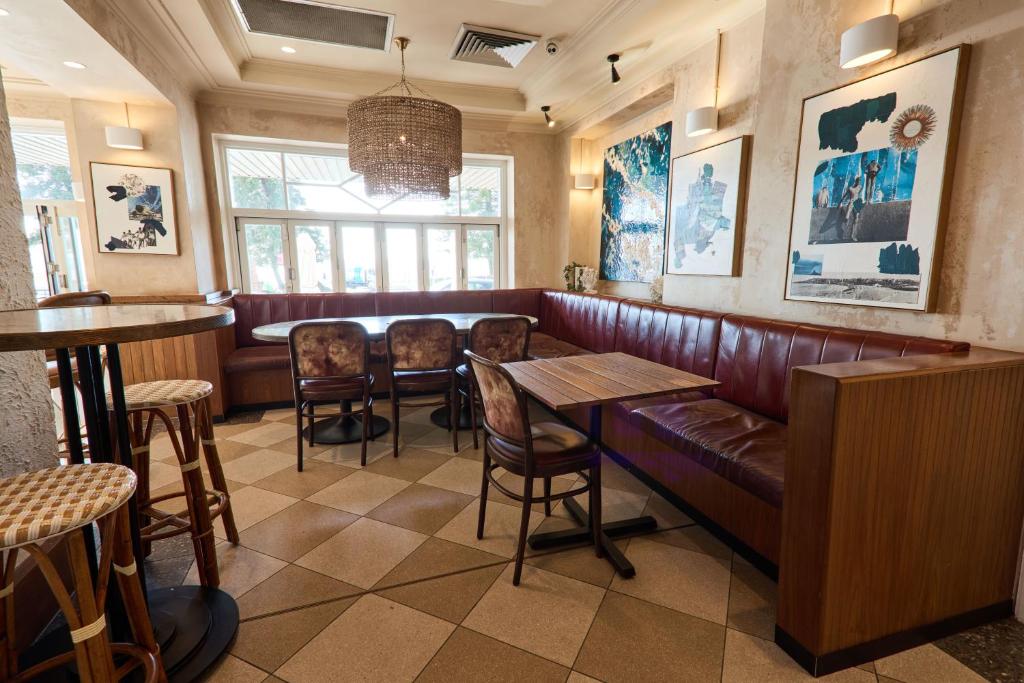 Bar/lounge