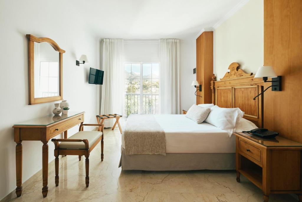 Beneste Villa Flamenca Hotel — Hotel rooms in Nerja, Andalusia
