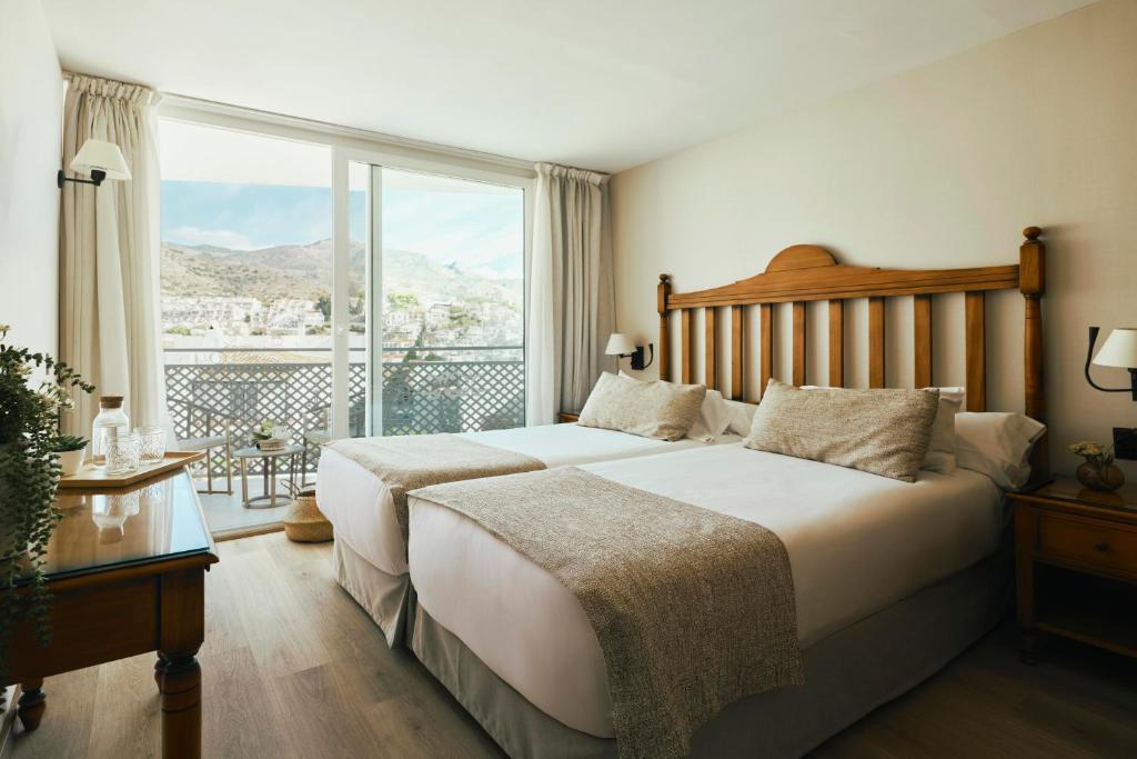 Beneste Villa Flamenca Hotel — Hotel rooms in Nerja, Andalusia