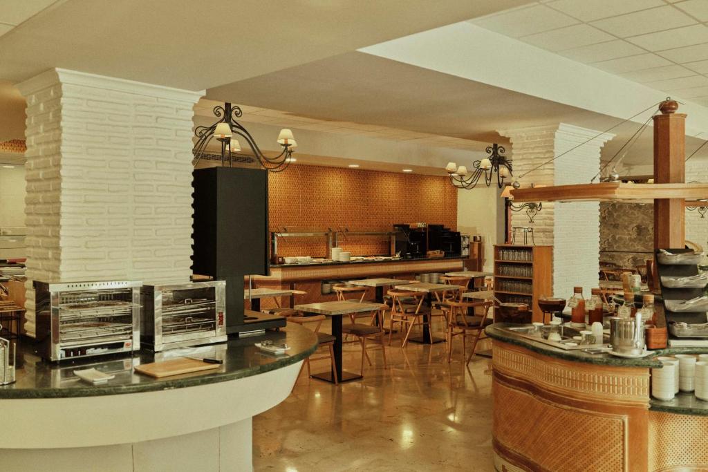 Beneste Villa Flamenca Hotel — Restaurant & bars in Nerja, Andalusia