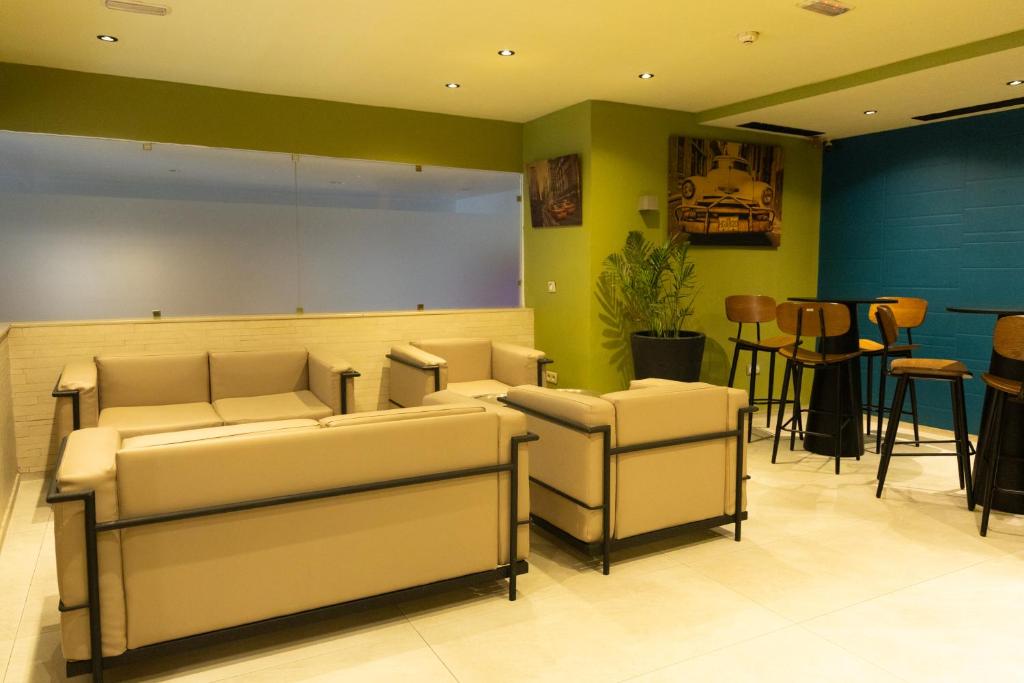 Pub/salon