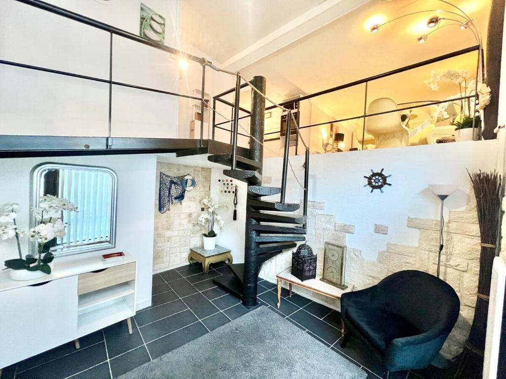 GRAND DUPLEX - Chic & Confort - VIEUX-PORT 2min à pied - CLIMATISATION - WIFI Gratuit - 1