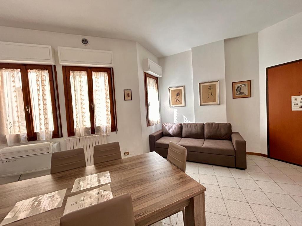 Federighi 2bd, 2bath, with elevator by FlorenceHospitality com - 2