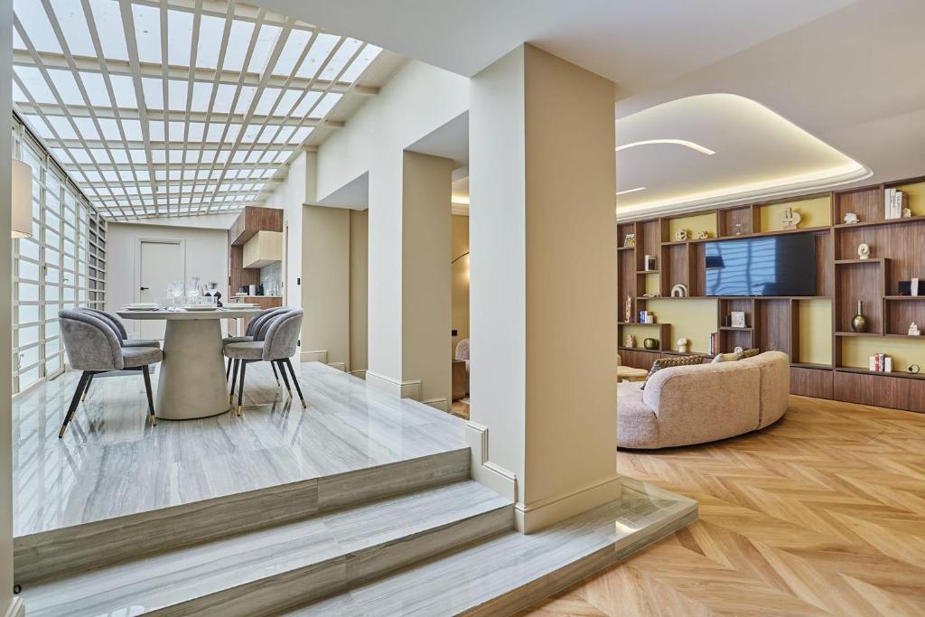 Incredible Le Marais apartment with Terrace - 2