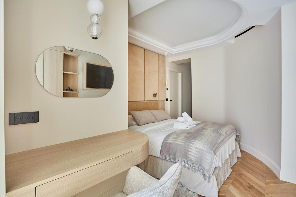 Incredible Le Marais apartment with Terrace - 5