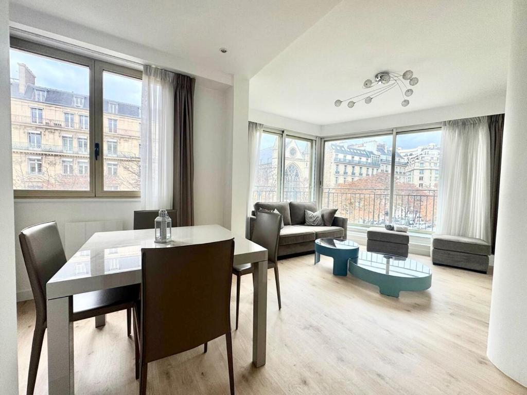 Luxury Paris Apt, Eiffel View, Golden Triangle - 2