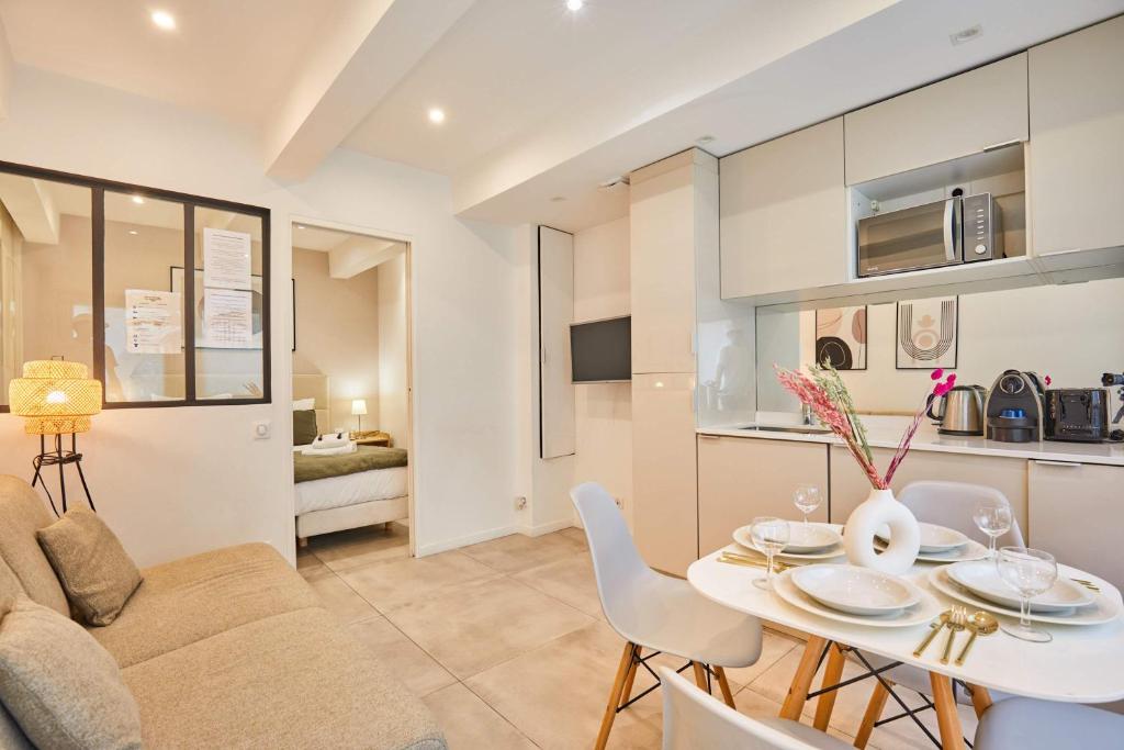 Apartment Le Marais Place des Vosges by Studio prestige - 1