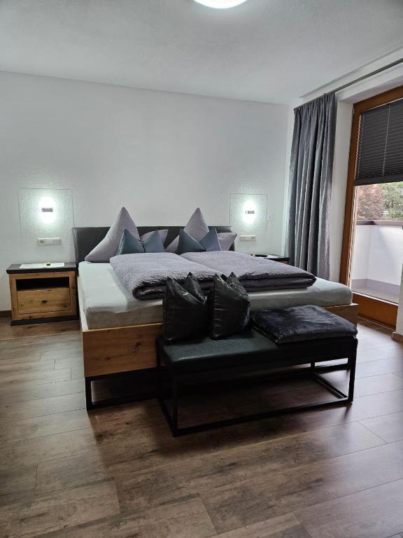 Apart Simple Living - 5
