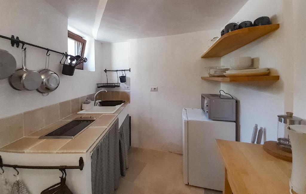 Gorgeous Home In Ostuni - 5