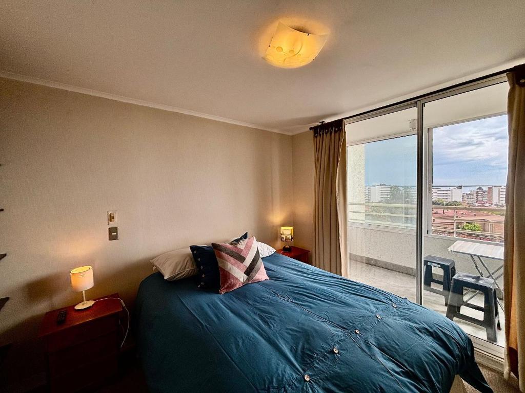 Spacious Apartment on Main Avenue Concón - 4