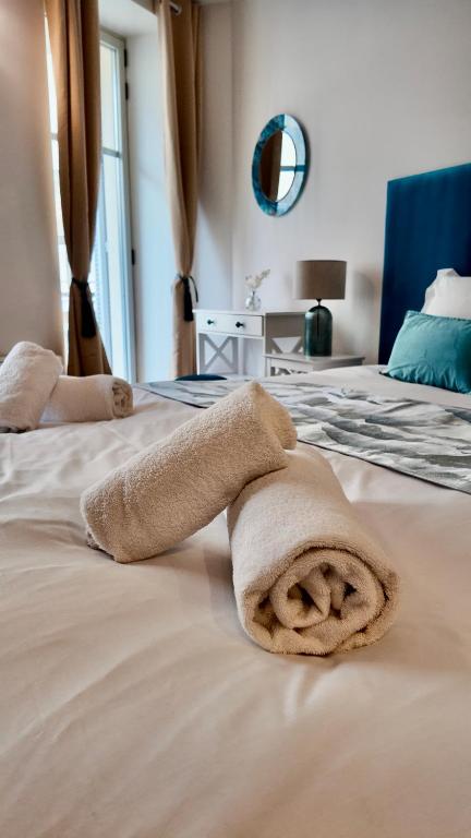 LB Vacation Rentals I Deluxe Studio w Balcony - 5mn Center I Casa d'Azur - 5