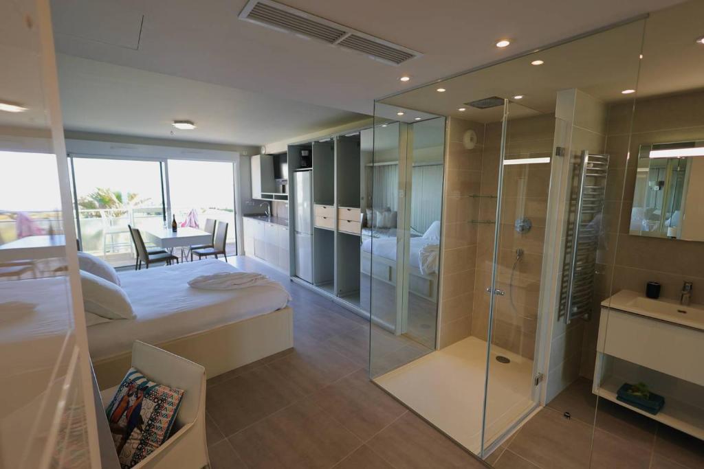 NAUTILIA 202 By AGN - Luxe - 2 personnes "réservé aux couples" - 3