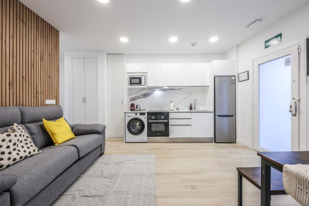 Modern Space for Your Madrid Stay - 2