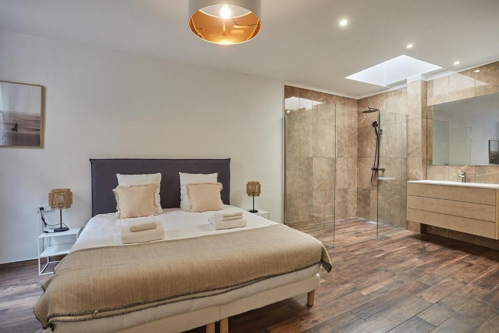 Apartment Center of Paris Montmartre by Studio prestige - 4
