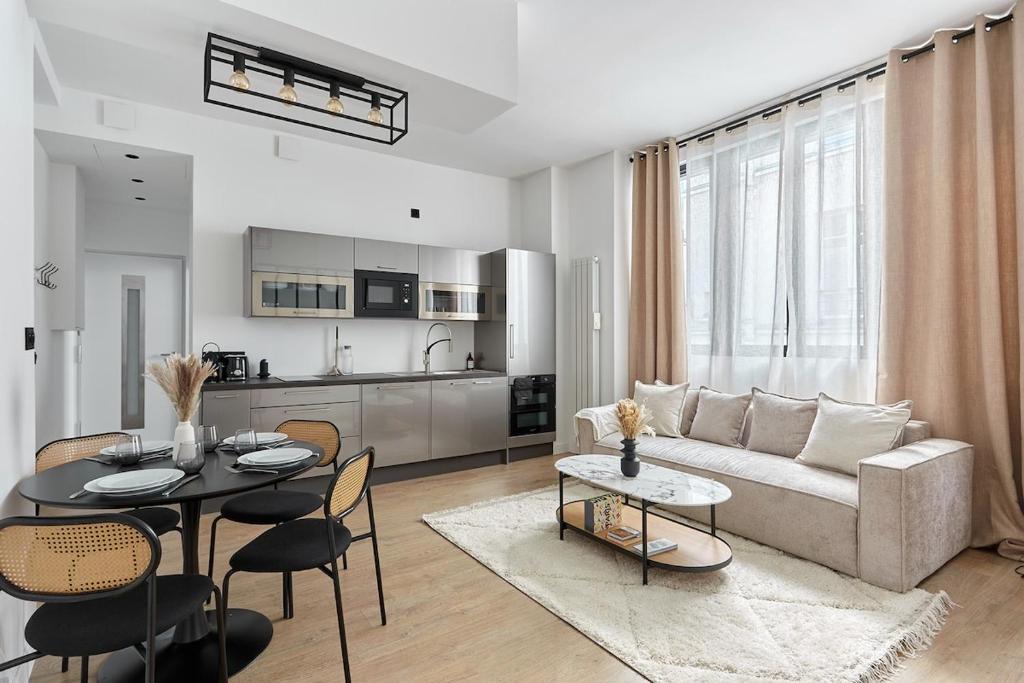 Apartment Center of Paris Bastille by Studioprestige - 1