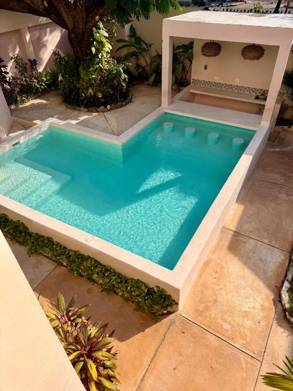Acogedor estudio con piscina - 1