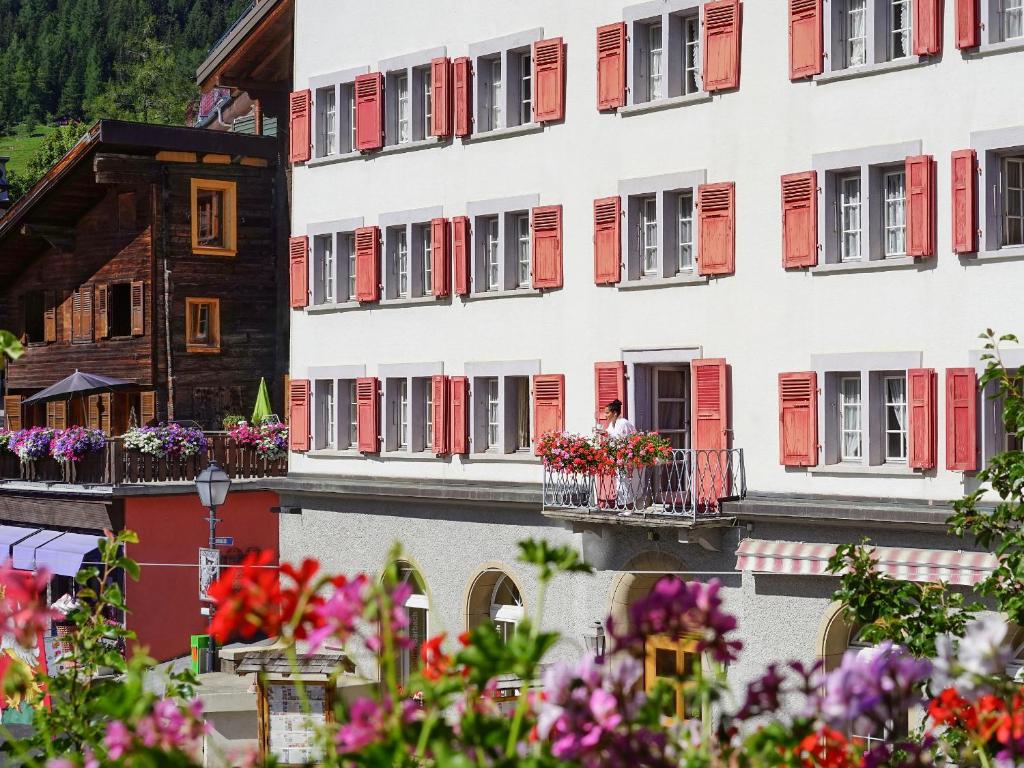 Thermal Hotels & Walliser Alpentherme Leukerbad - 2