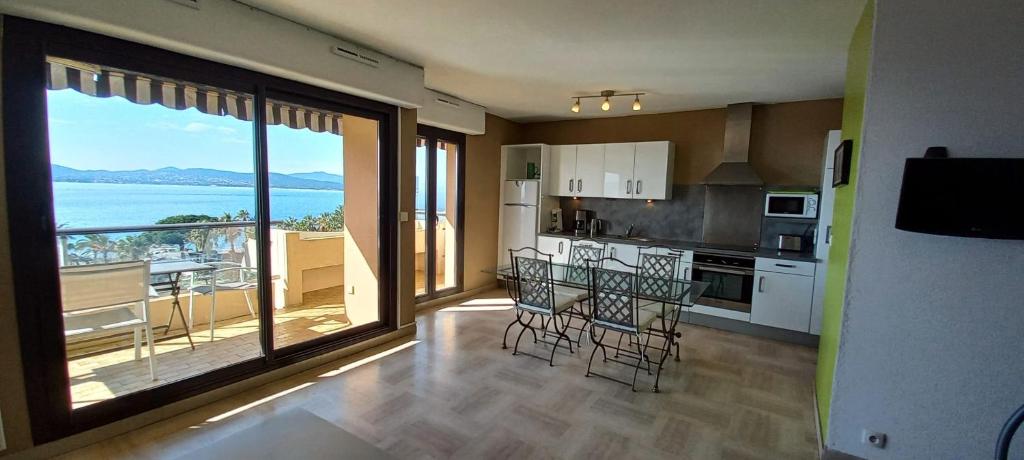 Apartment sea view in Saint-Raphaël wpool - 4