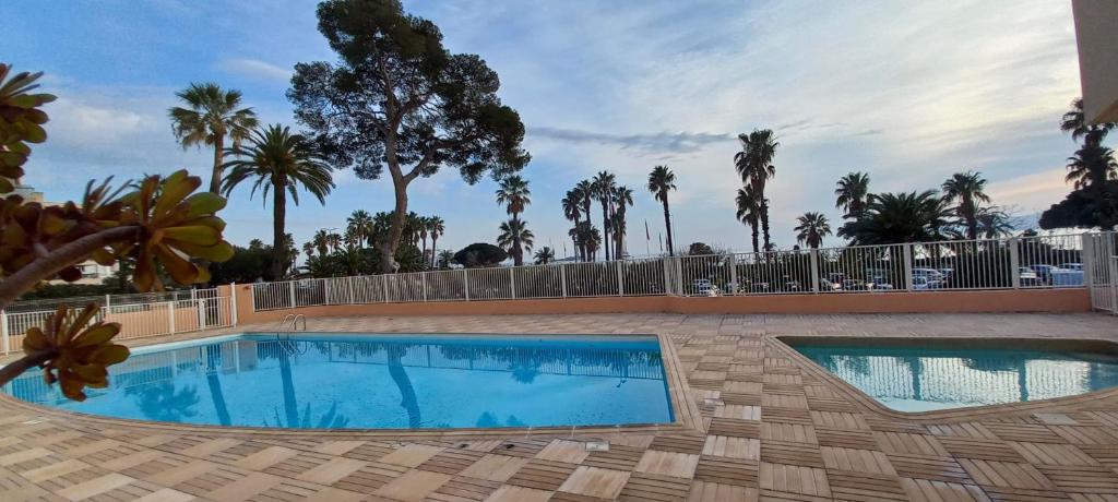 Apartment sea view in Saint-Raphaël wpool - 1