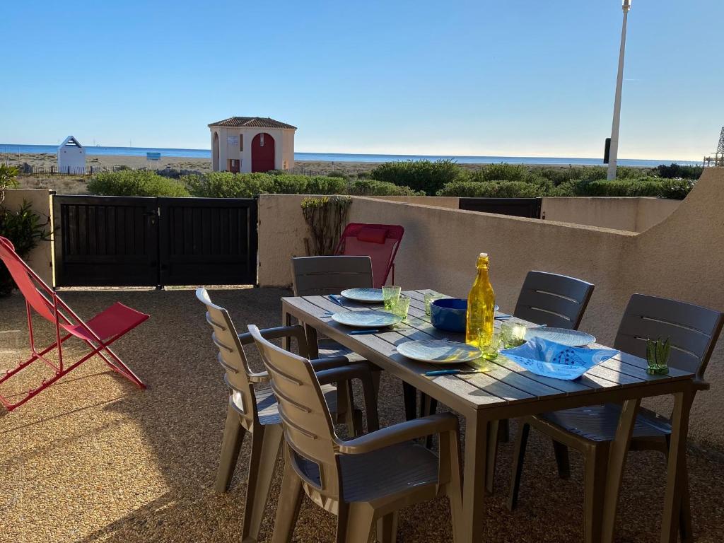 Port Leucate : Villa T2 Mezzanine Climatisée, Animaux <10kg OK, 5 pers., Front de Mer, PKG - FR-1-798-61 - 1