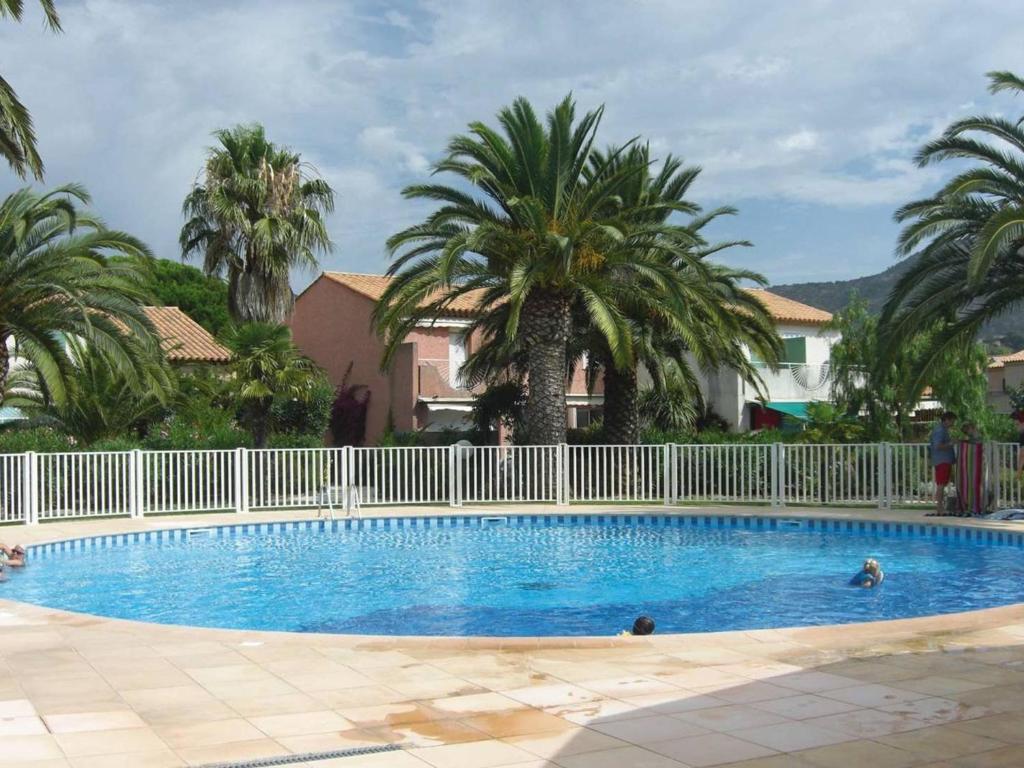 Duplex climatisé 2 chambres avec piscine et parking - Le Lavandou - FR-1-251-905 - 1