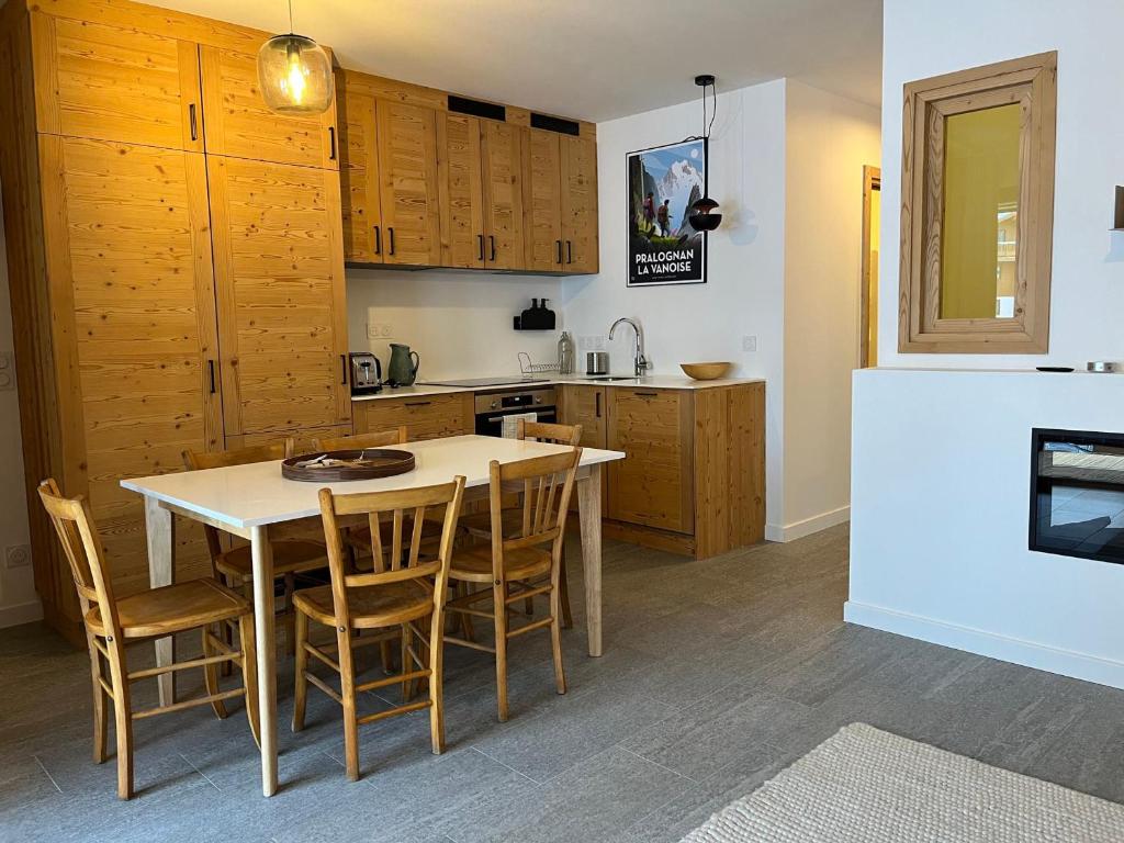 Appartement 4 pièces avec balcon à Pralognan-la-Vanoise - FR-1-464-260 - 4