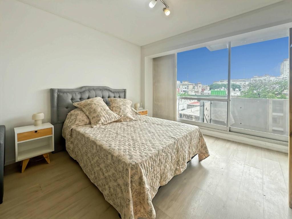 Comfortable Studio with Balcony and Excellent Location - 2