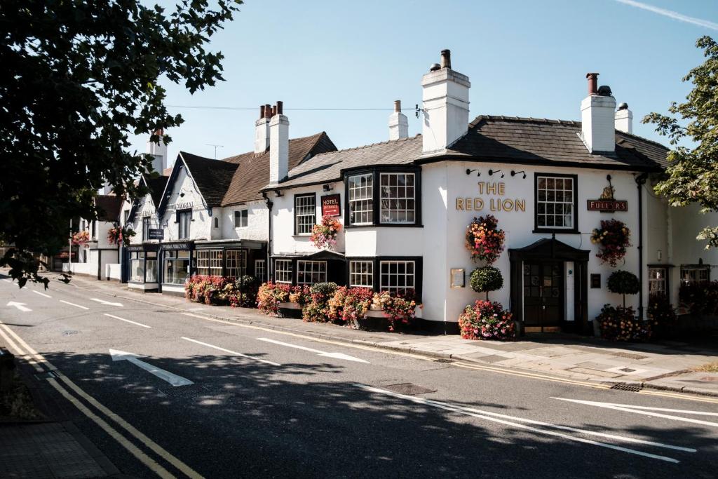 The Red Lion Hotel photo