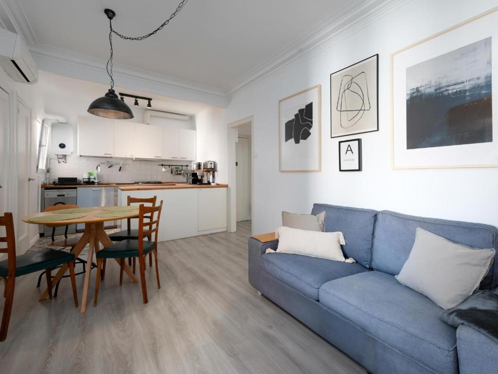 Cosy Sants Apartment - 5