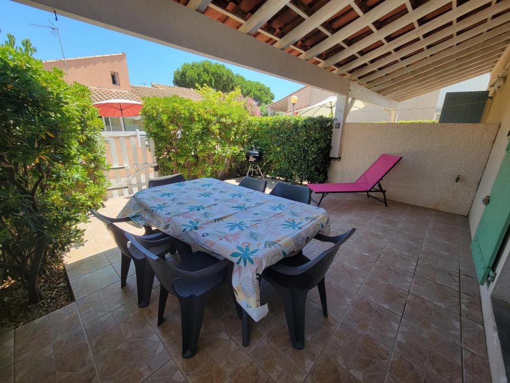 Maison de vacances dans résidence MARINES avec piscine commune, 4 couchages, 250 m de la mer à PORTIRAGNES Plage LRMA4 - 2
