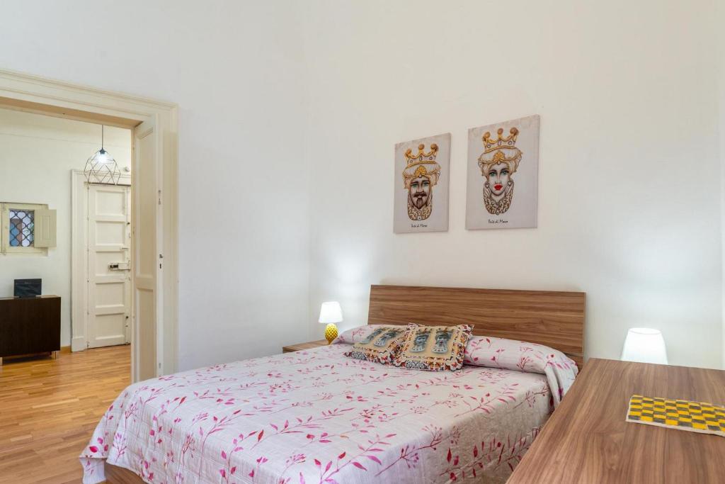 GuestHost - Reb's House - 2