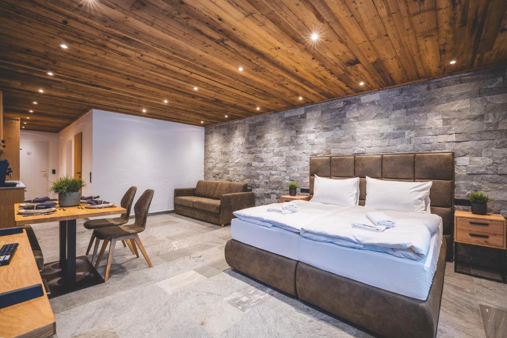Alpine Essence - Luxury Apartment in Zell am See Center - 2
