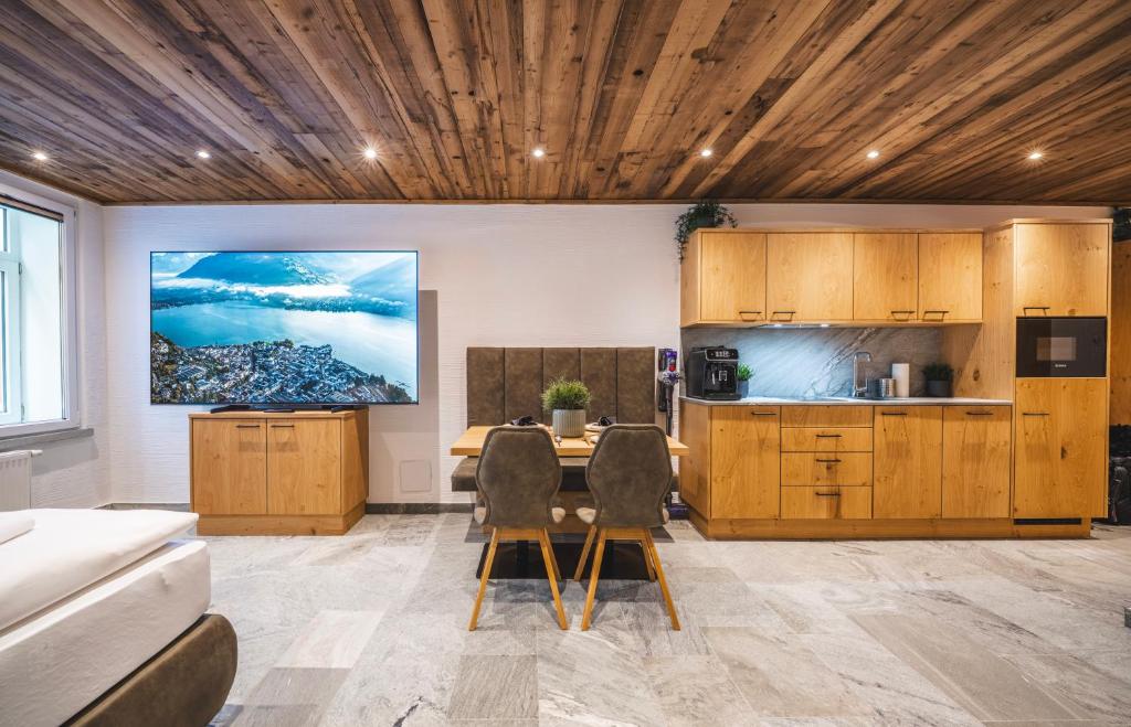 Alpine Essence - Luxury Apartment in Zell am See Center - 4