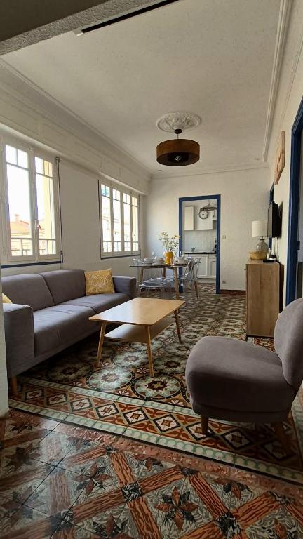 Grand T4 lumineux - Terrasse privée - Plage à 50m - 1