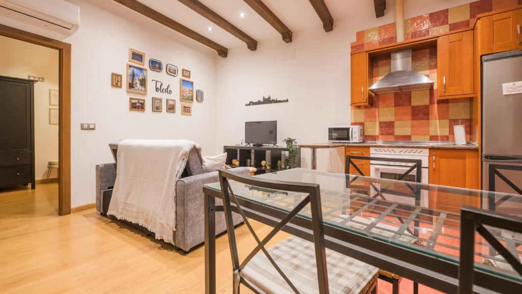 Apartamento Pozo Amargo Junto a la Catedral by Toledo AP - 2