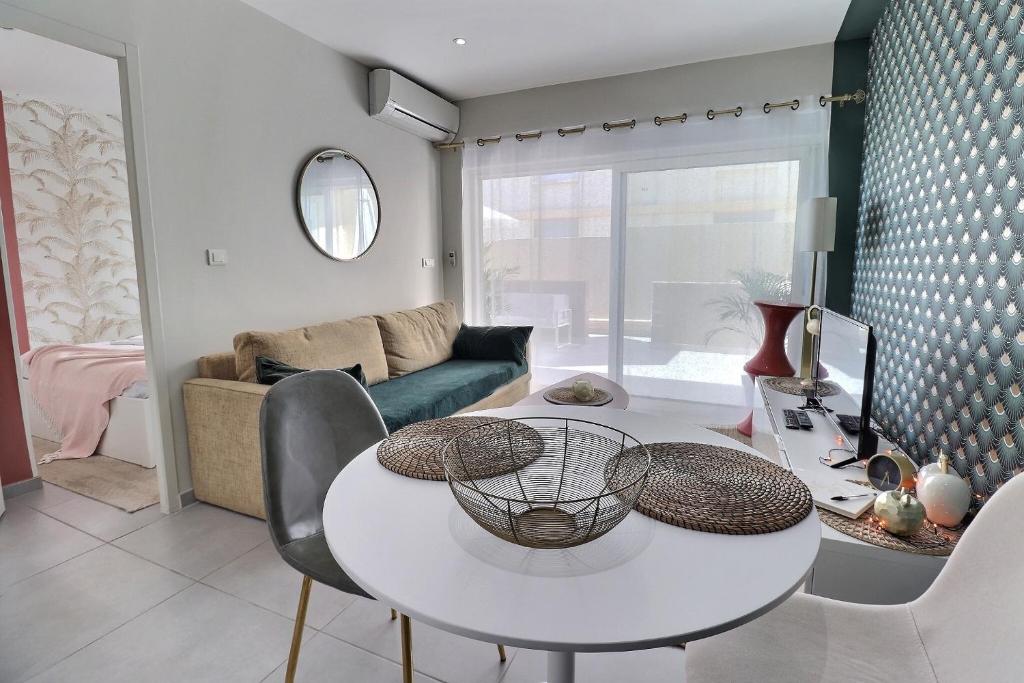 La Dolce Vita Appartement en Bord de Mer avec Accès Privé à la Plage - 4