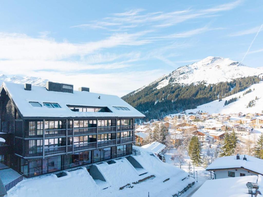 New Hotel Kristberg in Lech with SPA, outdoor pool and view - 4