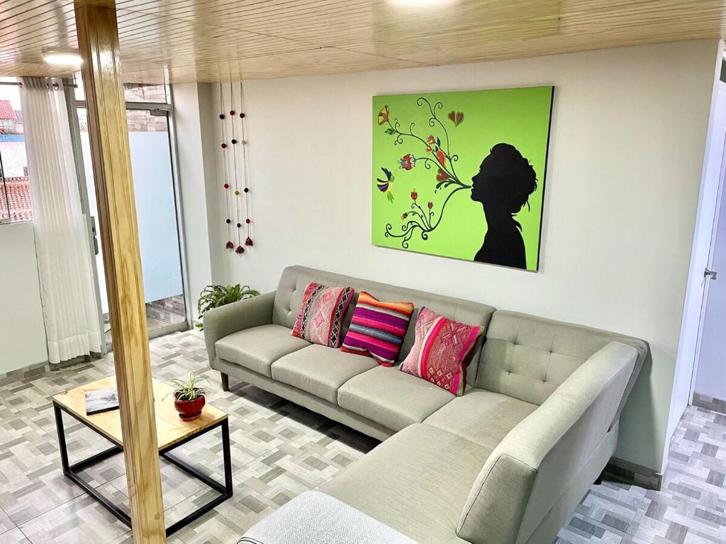 Casita Cusco Spacious 2BR apartment great views, balcony, WiFi - 4