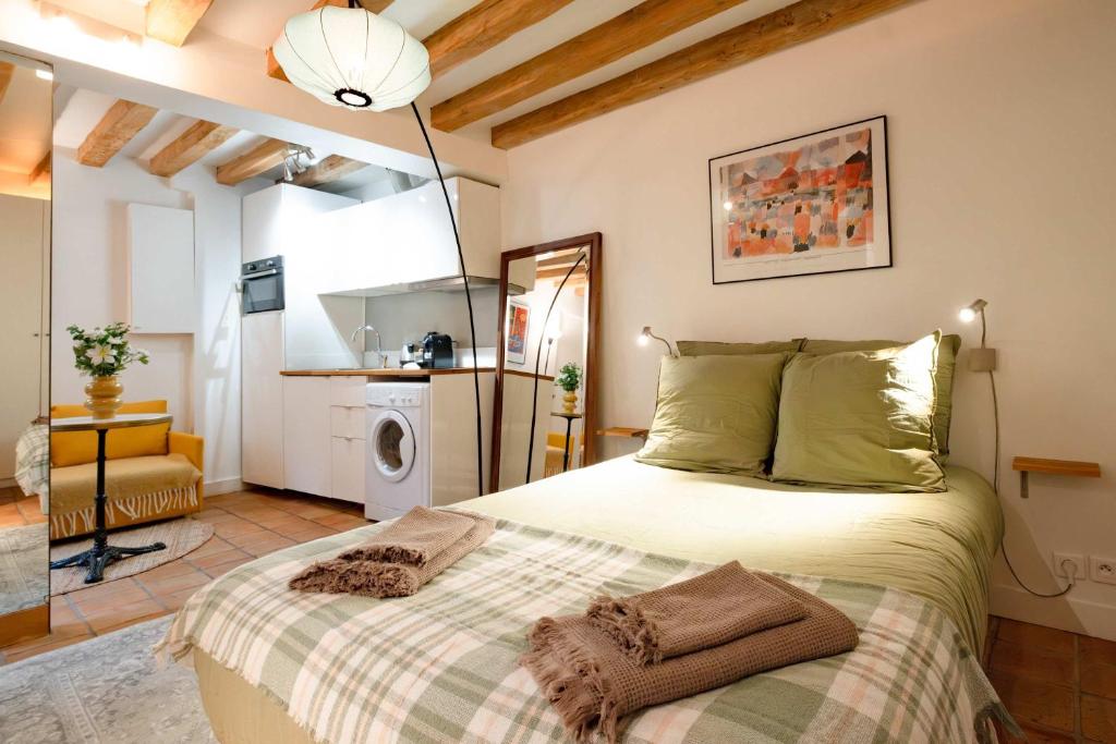 Charming Apartment in Notre-Dame - 1