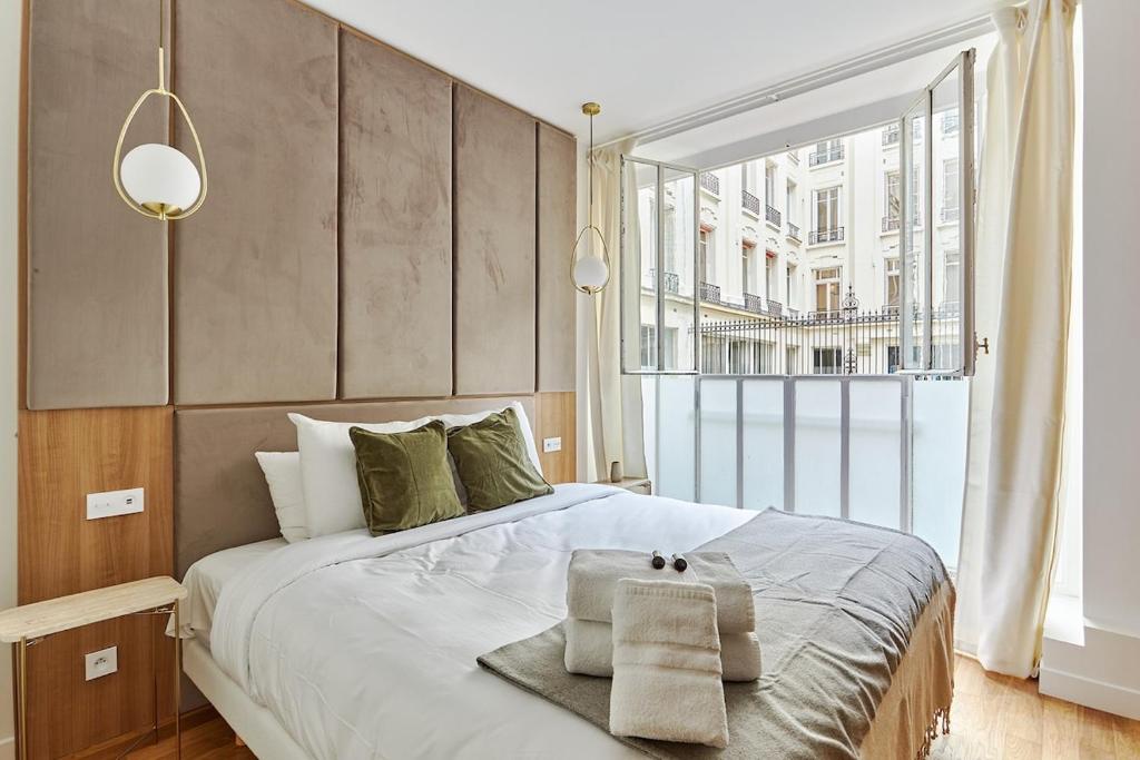 Sublime 3 bedrooms Apartment Center of Paris by Studio Prestige - 2