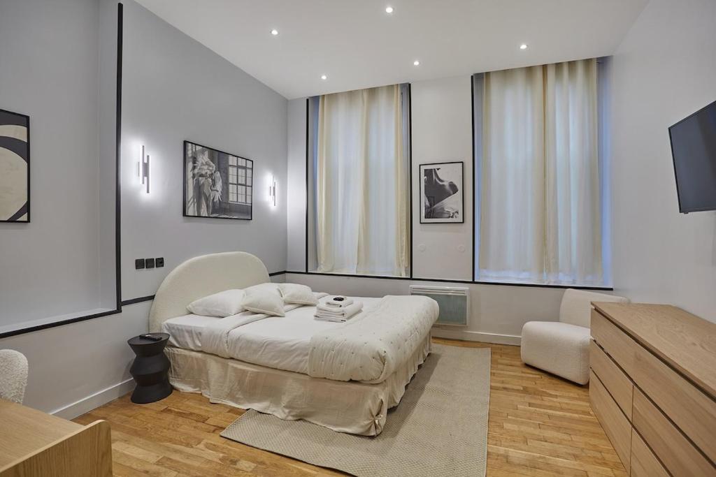Apartment Center of Paris by Studio prestige - 2