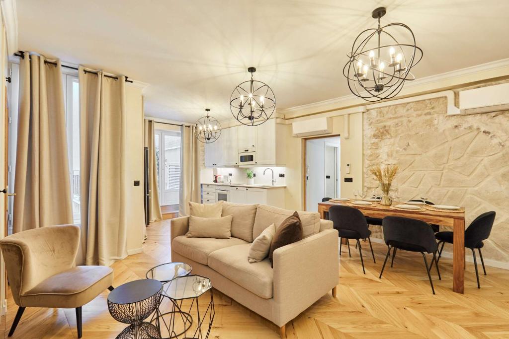 Cozy Apartment Center of Paris - 1