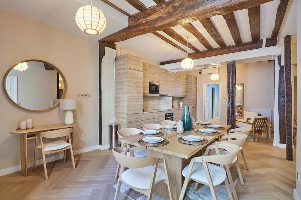 Apartment Center of Paris by Studio prestige - 5