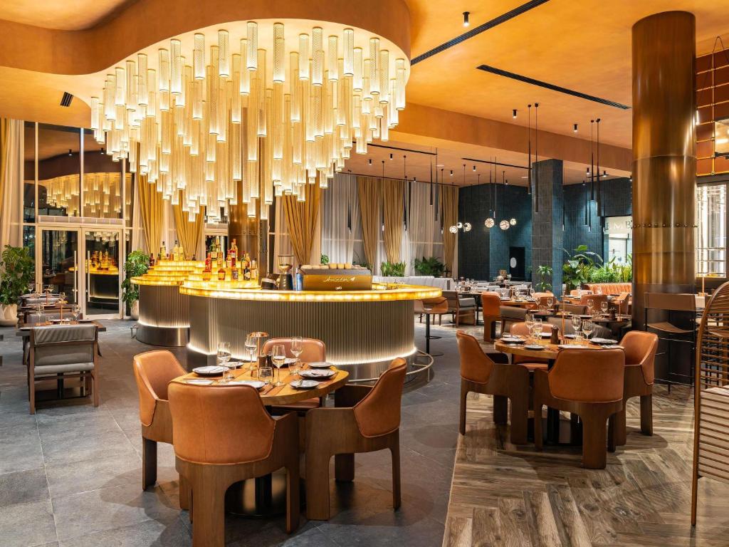 Restaurant, Novotel Dubai World Trade Centre in Dubai