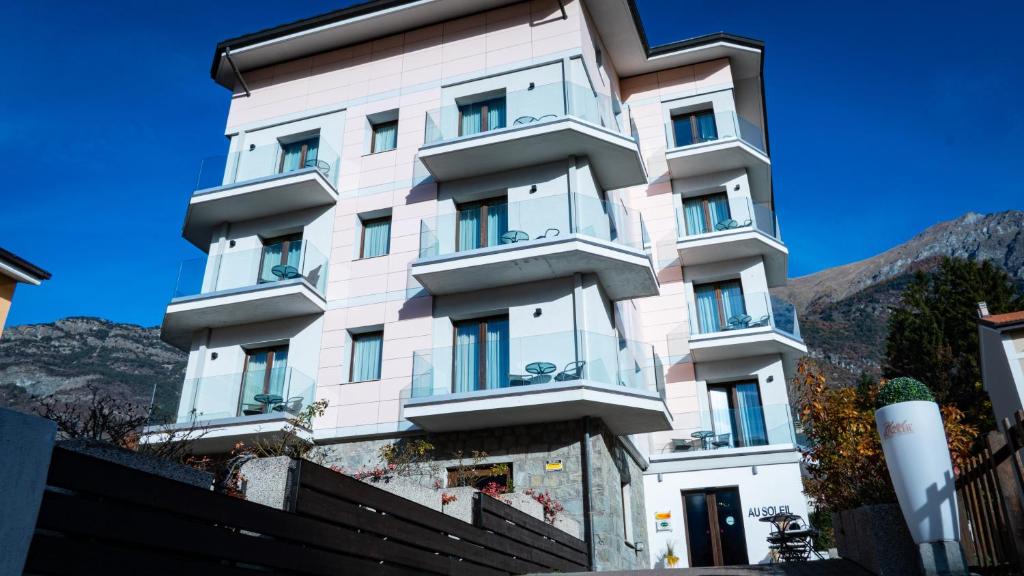 Hotel Au Soleil - 3