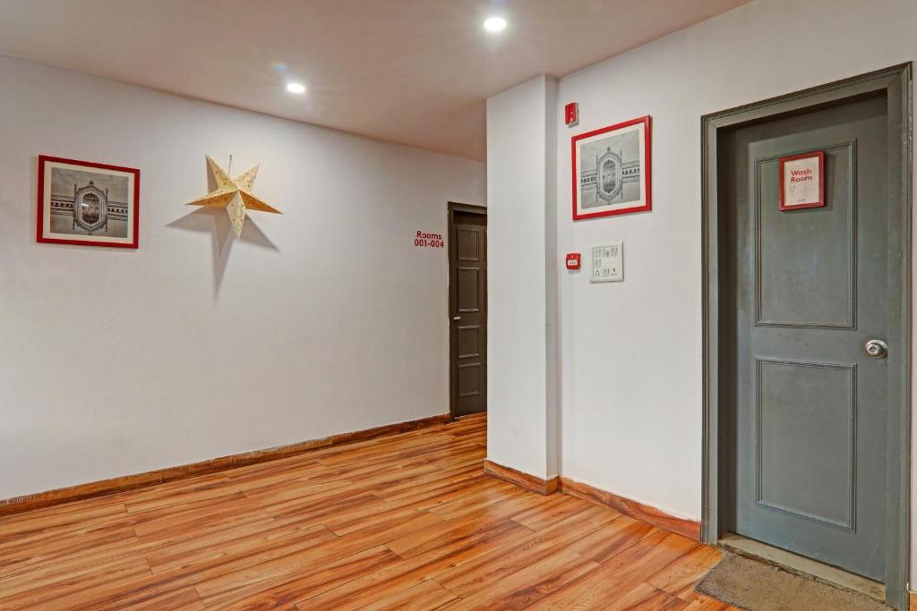 フロント・ロビー