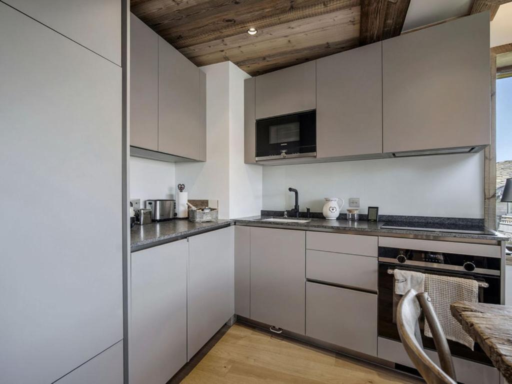 Appartement 47m² Courchevel 1850, skis aux pieds pour 4 - FR-1-564-160 - 2