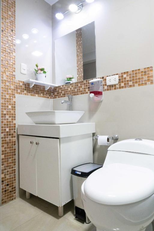 Cozy Family apartment with Free Airport pick up - 5