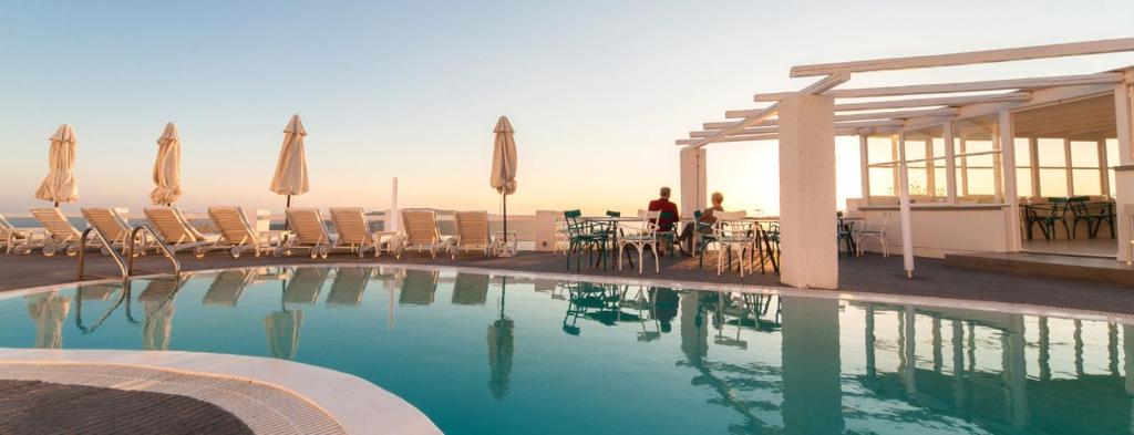 スイミングプール