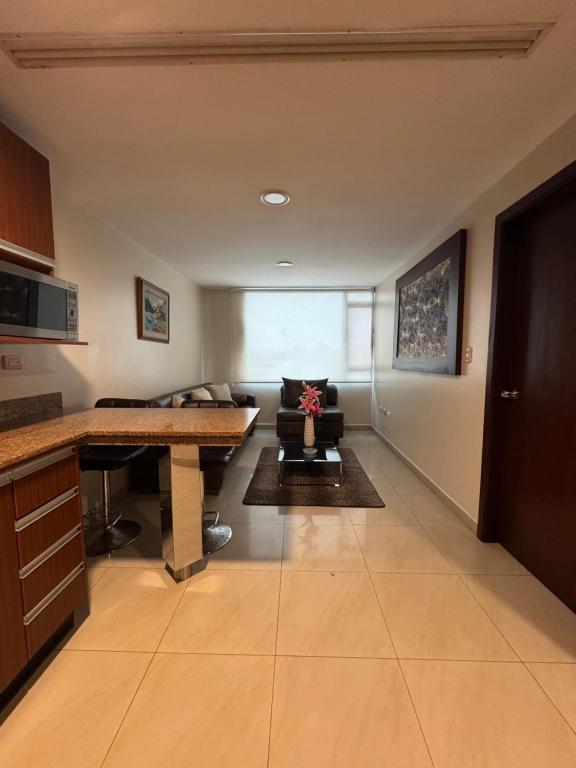 Exclusivo Departamento Samborondón Plaza Piso 2 - 3
